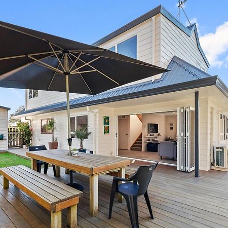 Sandy Feet - Papamoa Beach Holiday Home Exterior photo